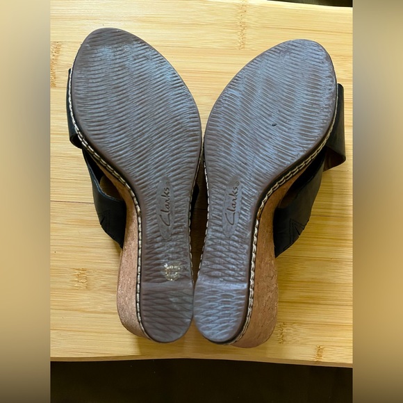 Clarks Collection Black Wedge Sandals - Picture 6 of 6